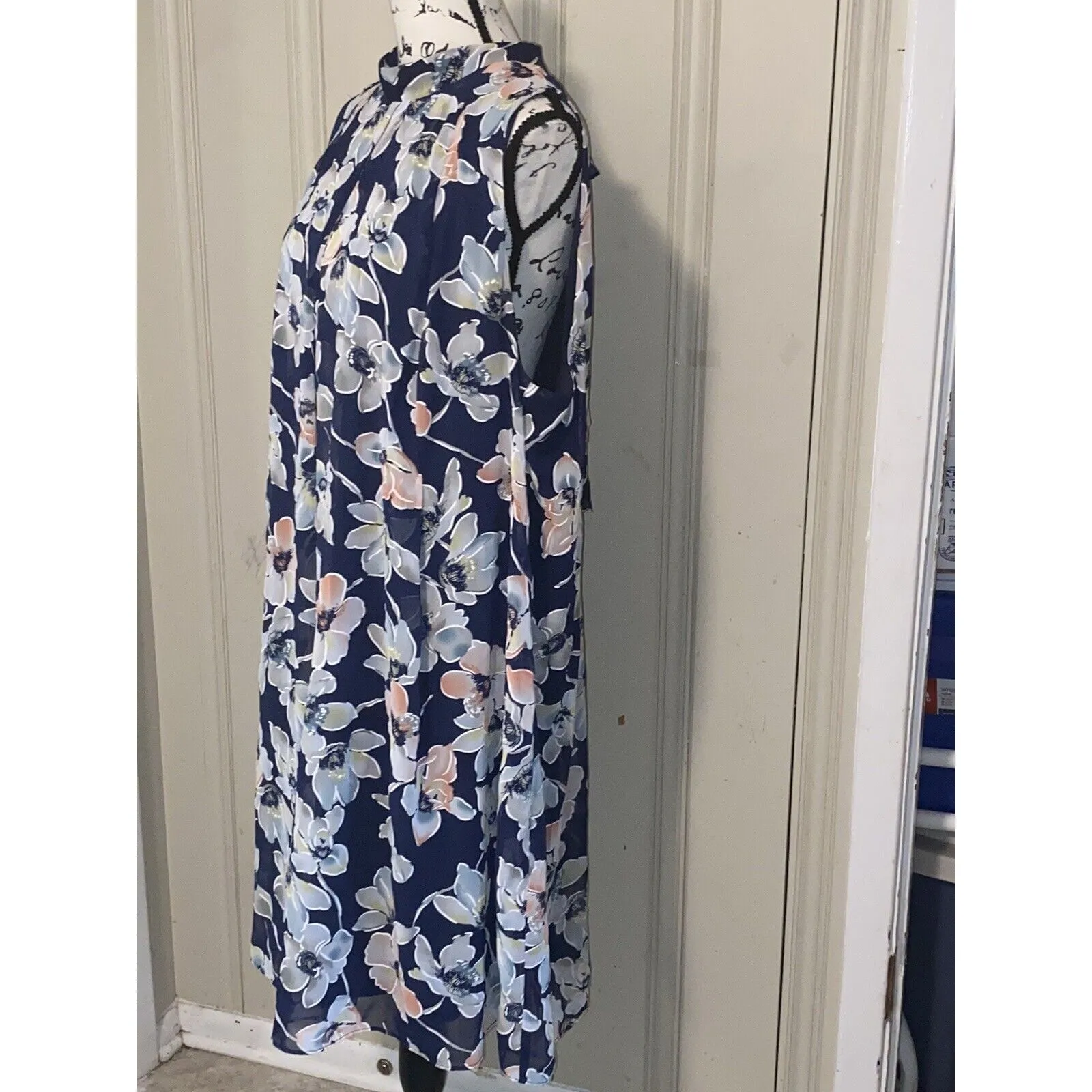 LANE BRYANT Sz 22 Navy Floral Sleeveless High-Neck Back Tie Front Pleated Dress - Image 5