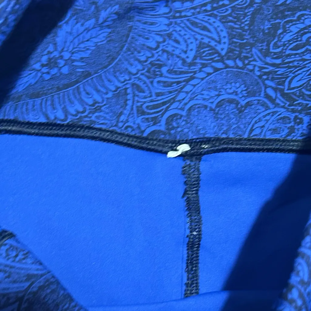 Lululemon Like Nothing 7/8 Tight in Antique Paisley Sapphire Leggings Sz 6 - Image 6