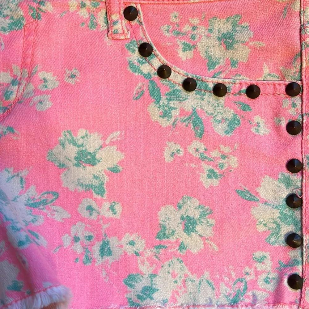 Mossimo Supply Co Neon Pink Floral Shorts 7 - Image 5