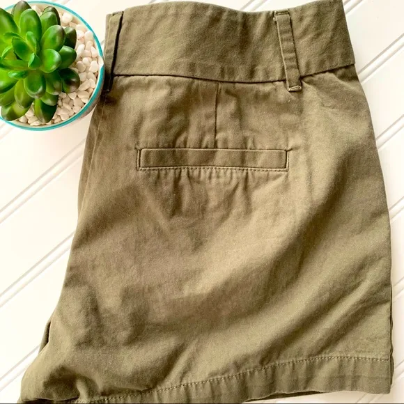 LOFT Army Green Shorts - Image 2