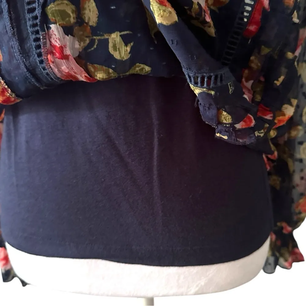 Kensie Red and Orange Ruffled Blouse with Peter Pan Collar Medium - Image 5