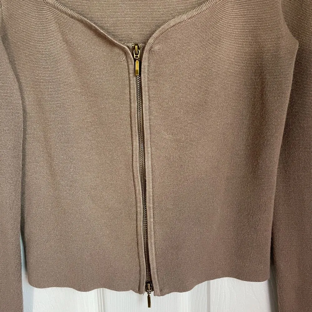 Abercrombie & Fitch Taupe Zip-Up Notch-Neck Slim Green Top Women's Medium - Image 3