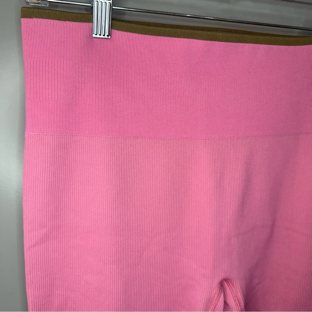 NWT Outdoor Voices Seamless Ribbed 7/8 Leggings Bubblegum Pink Size Large - Image 4