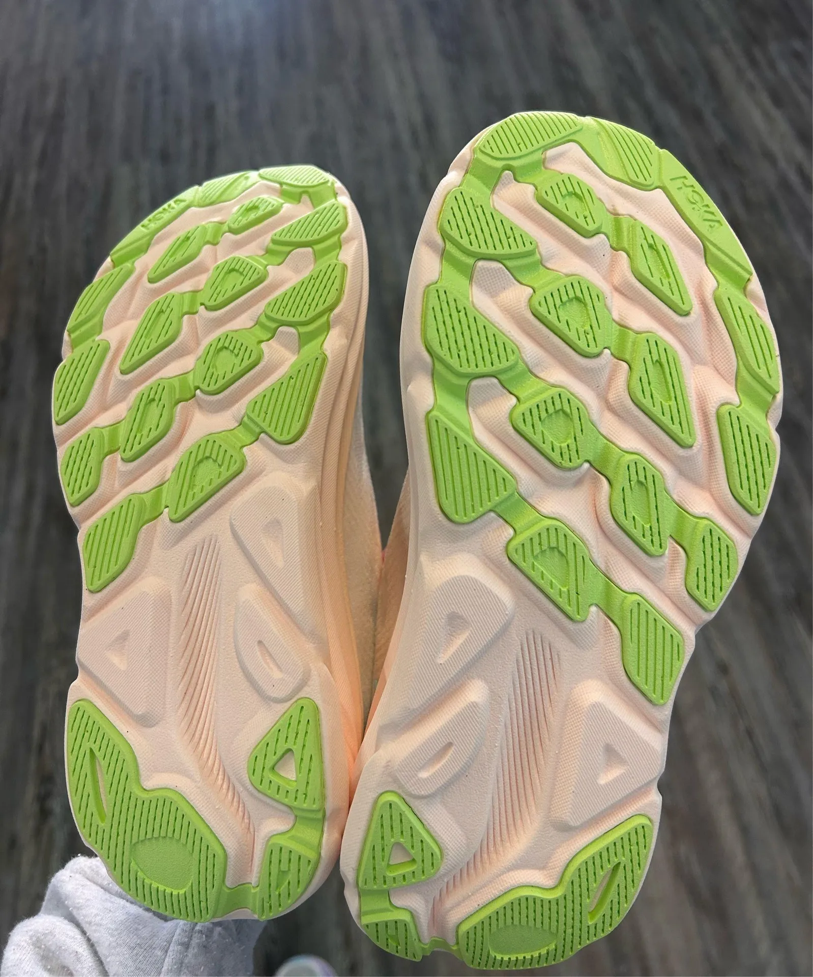 Hoka Clifton 9 Women’s 6 - Image 5