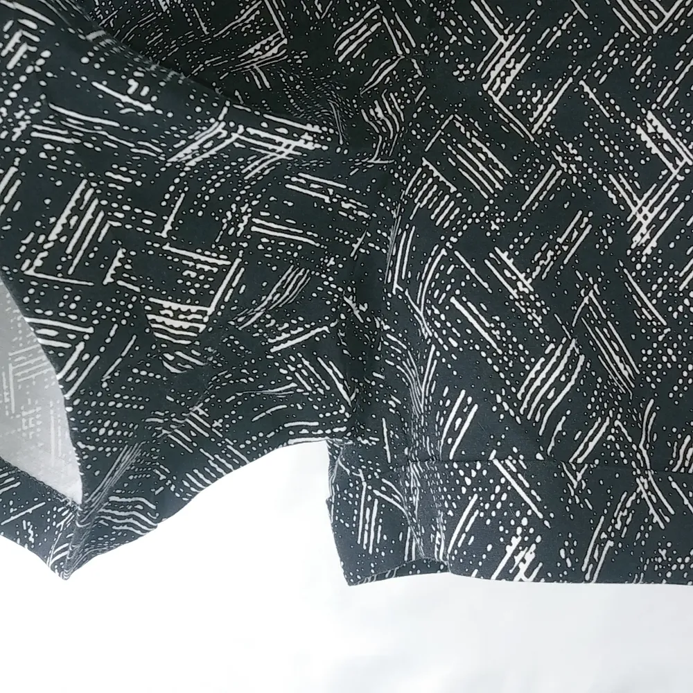 Apt.9 Essentials 14 36 Black White Abstract Stretch Shorts Plus - Image 7
