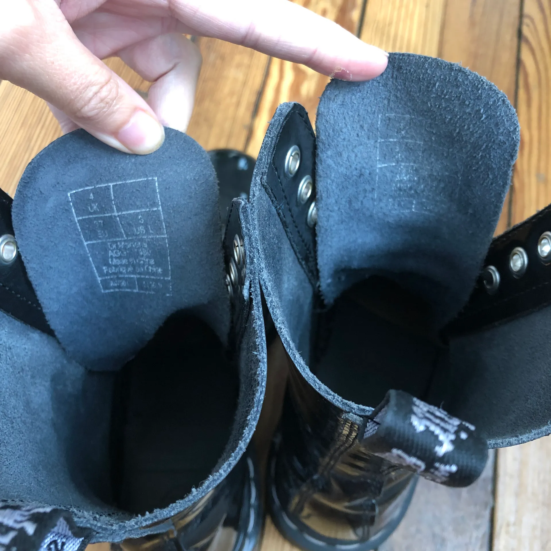 Dr. Martens  Aggy Boots - Image 6