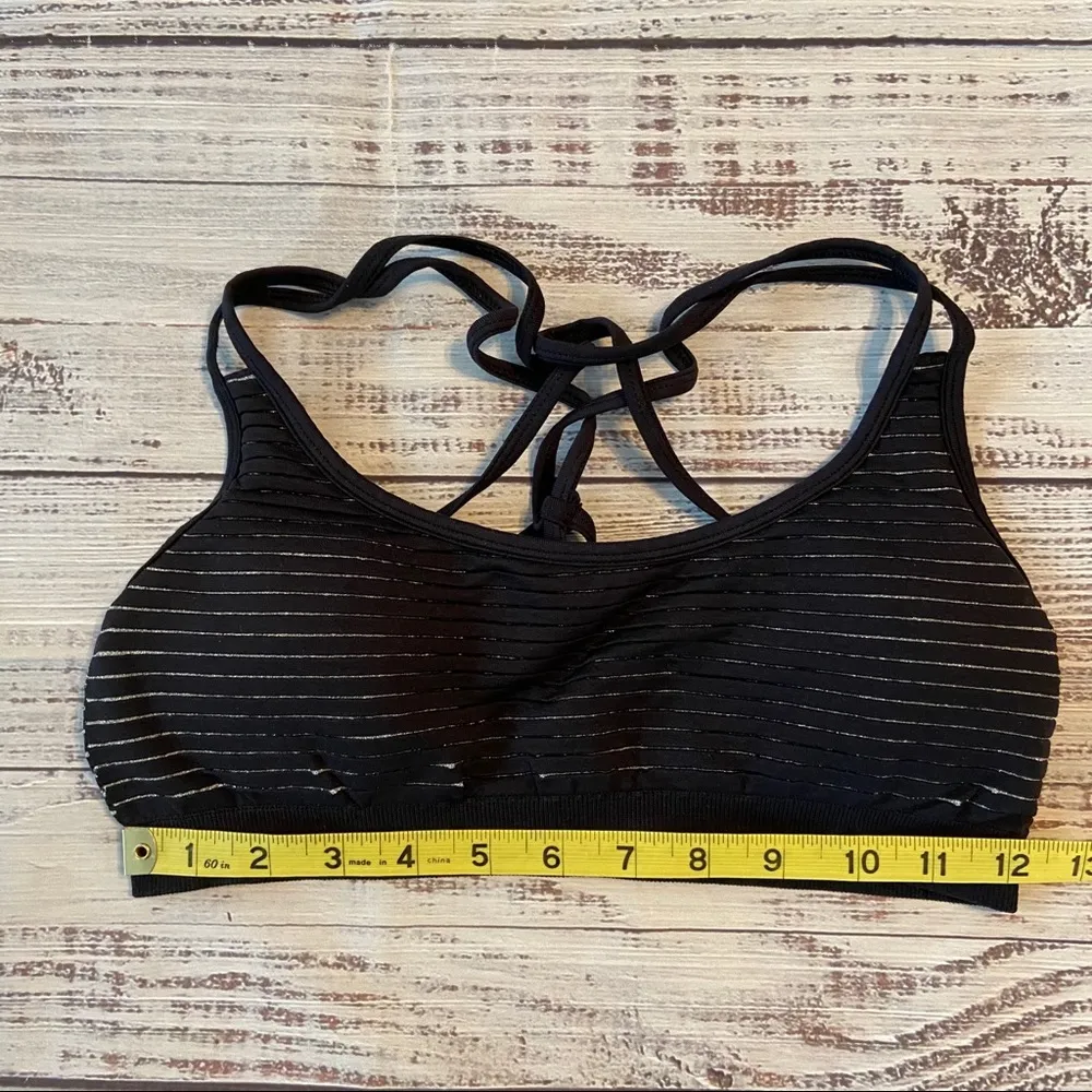 Fabletics Willa Seamless Lurex Sports Bra.  Size Small. - Image 9