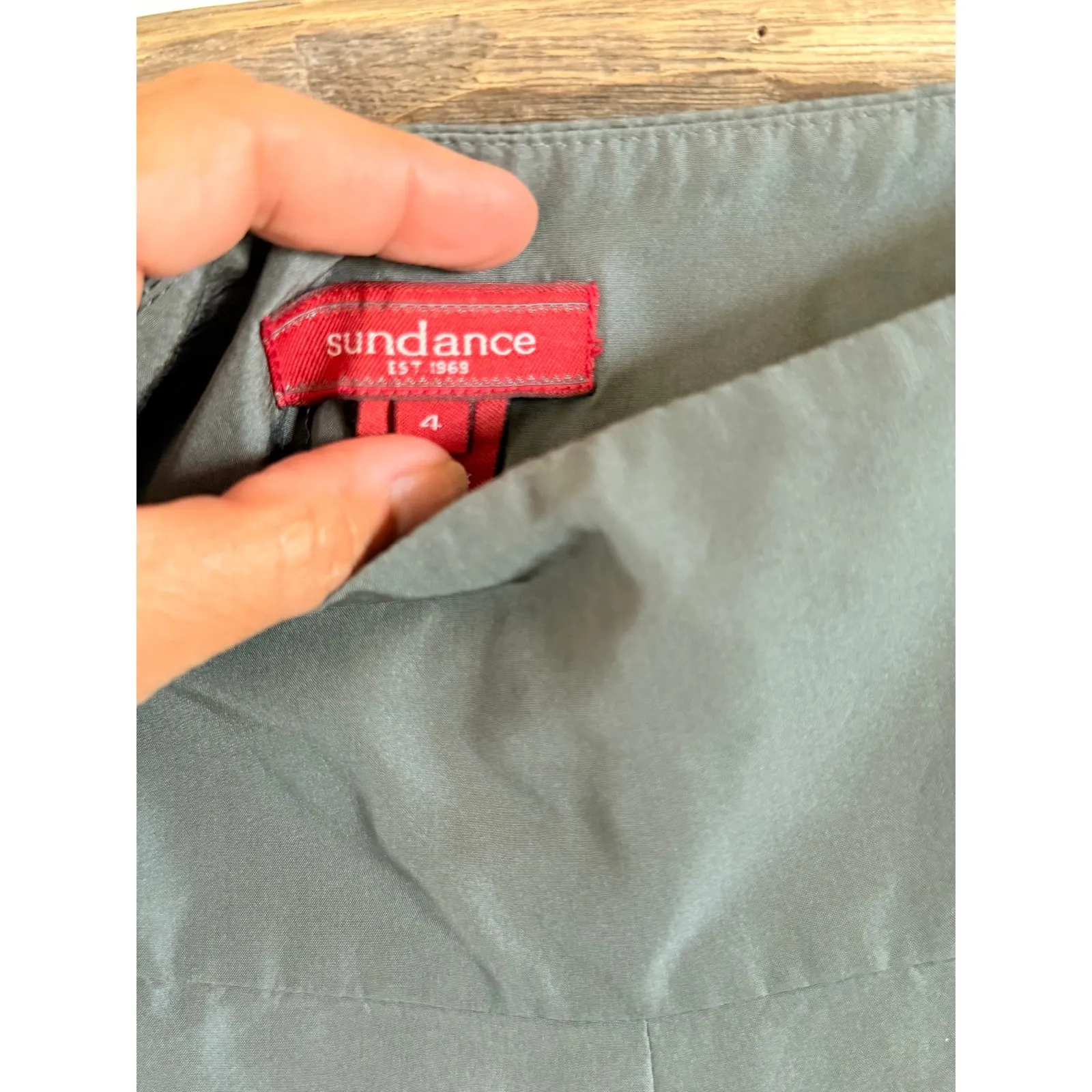 Sundance Silk Skirt Size 4 Gray A - Image 4
