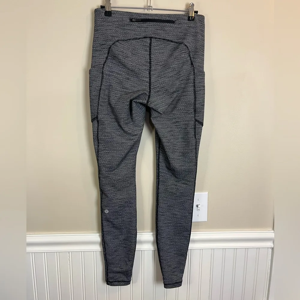 Lululemon Speed Up Tight 28” Full-On Luxtreme Luon Size 8 Gym Goth Meets Pilates - Image 4