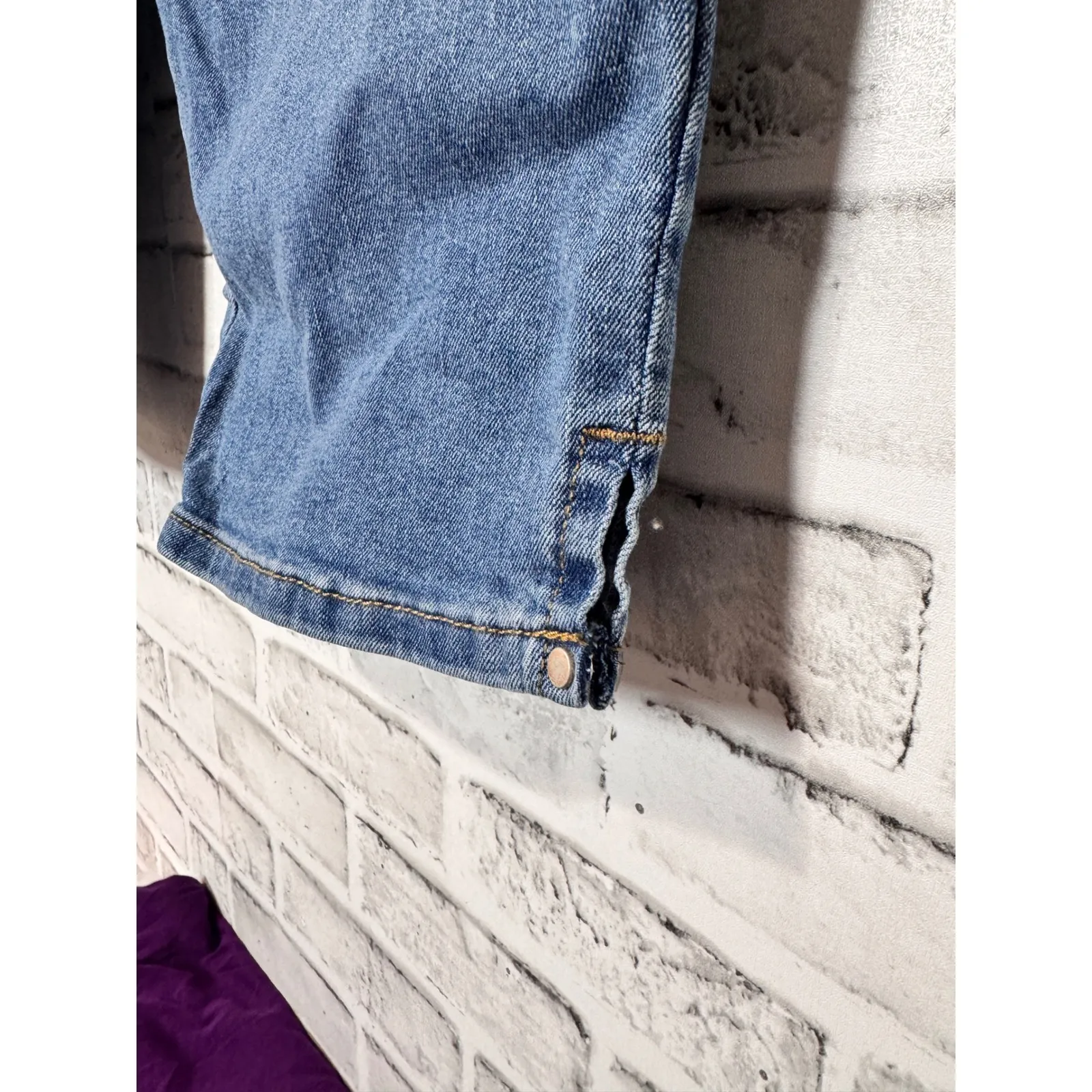 Gloria Vanderbilt Amanda Capri Classic Rise Women's Jeans Size 18 Blue Denim - Image 2