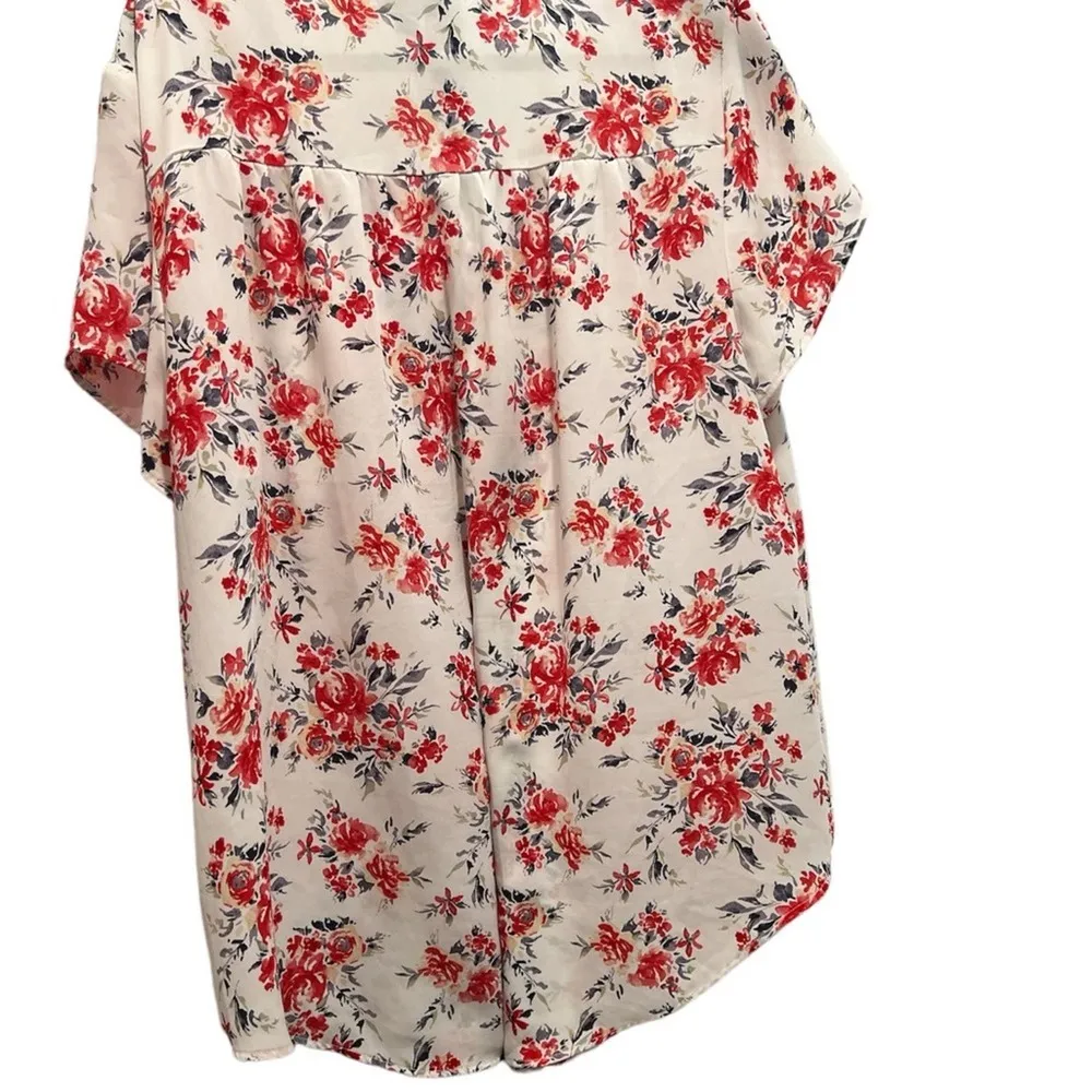 Torrid flowered blouse, size 2, no rips, stains, or tears. Good condition. - Image 6