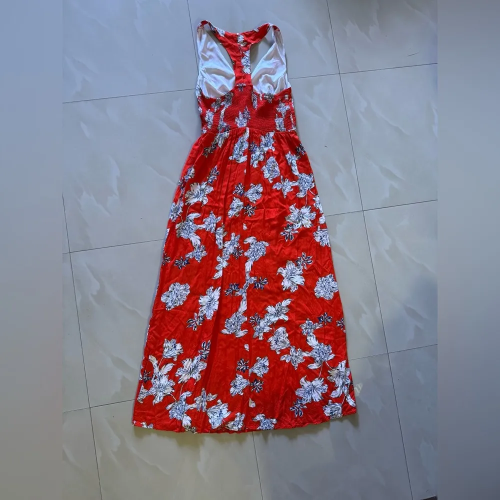 Japna red floral maxi dress  small area at back and bottom elastic wais  long L - Image 4