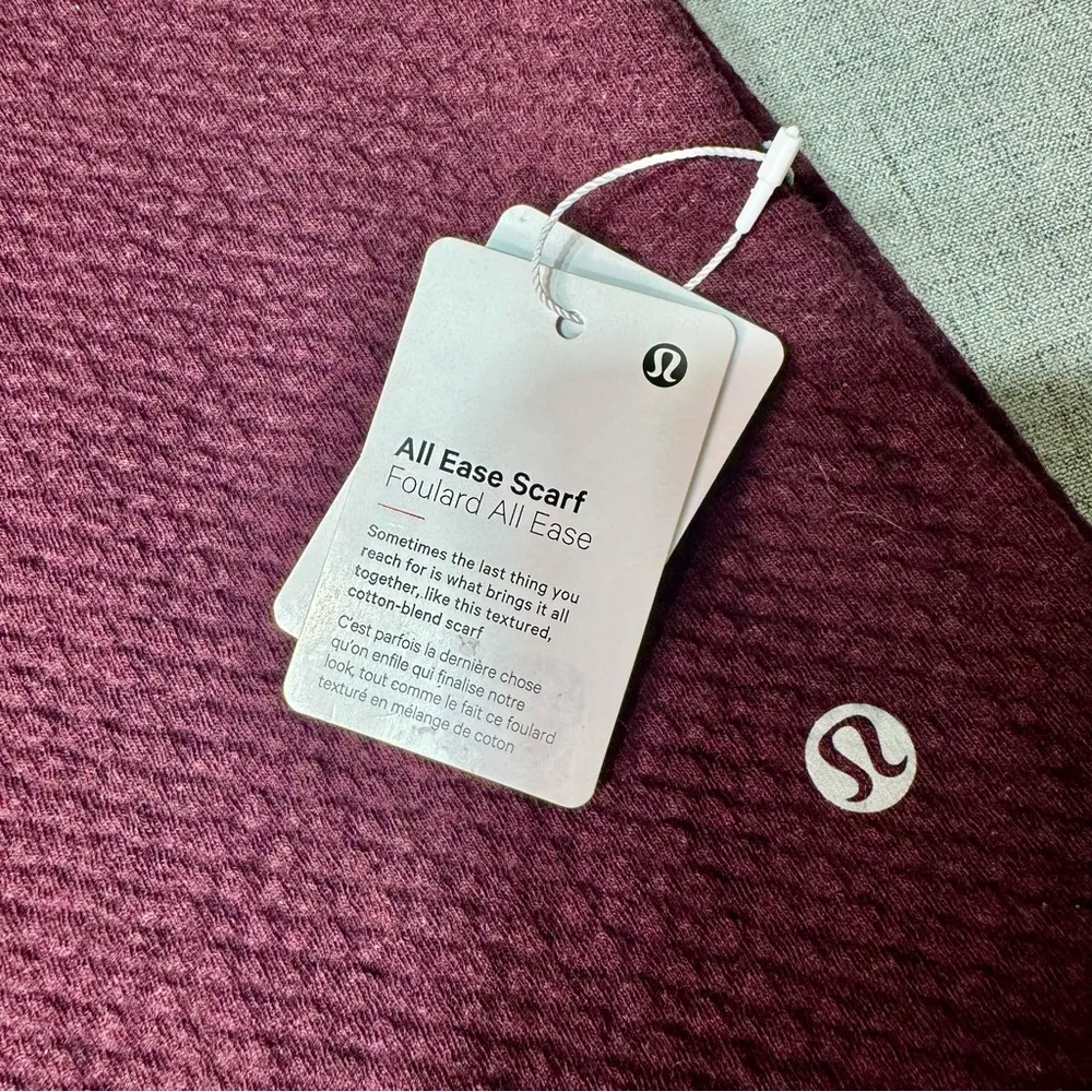 Lululemon All Ease Winter Scarf Heathered Cassis & Black NWT - Image 6