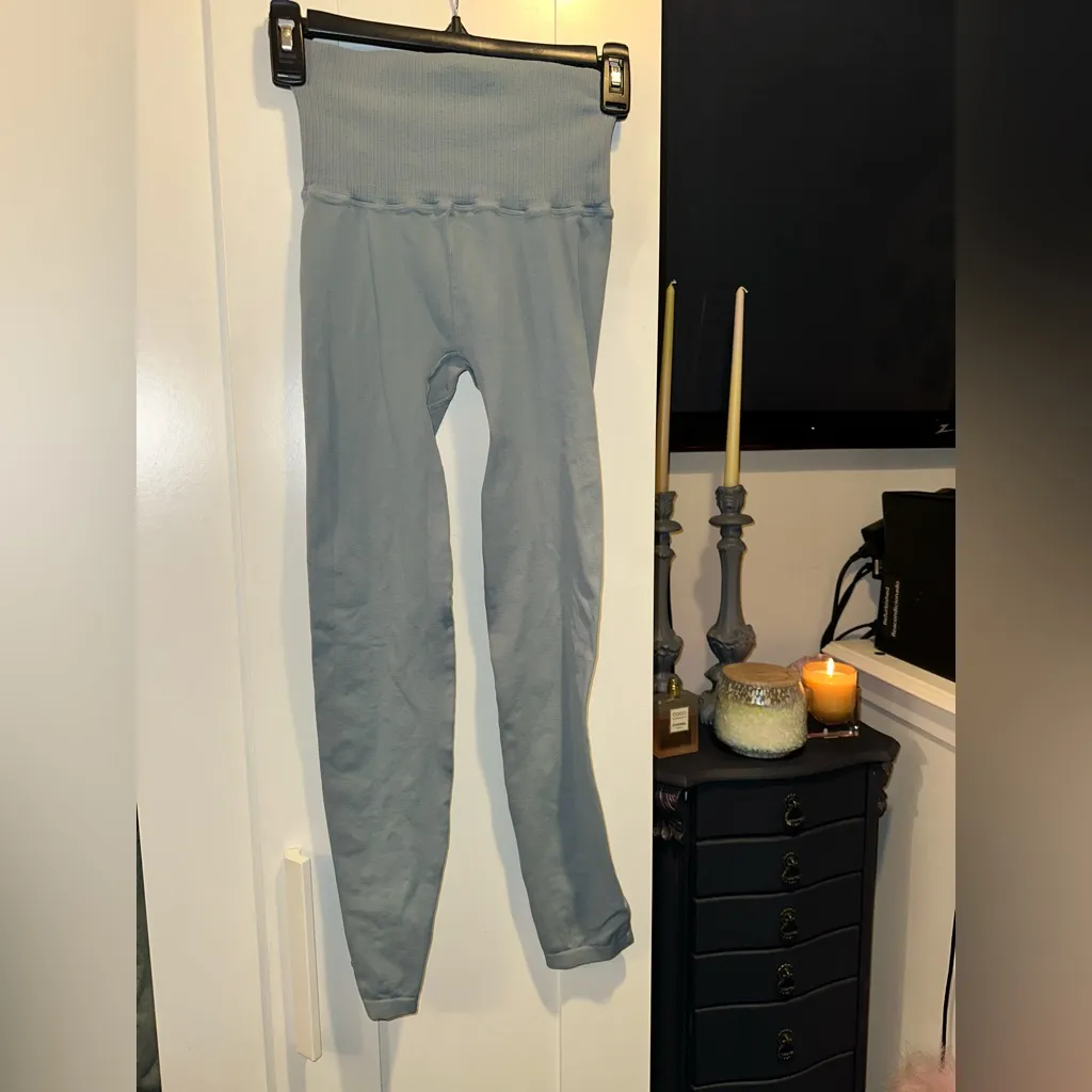 NWOT Free People Movement Good Karma 7/8 Legging X The Class Blue Size undefined - Image 5