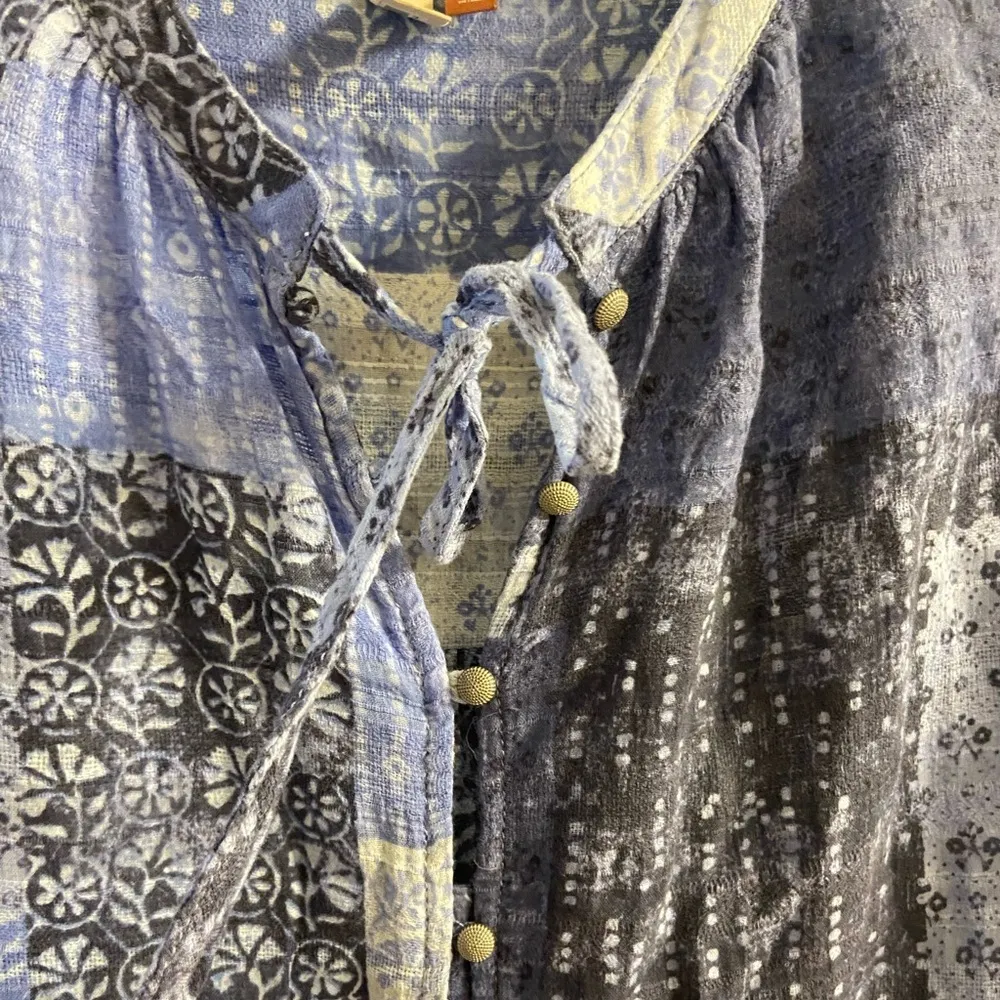 Pilcro Anthropologie Blouse Tunic‎ Patchwork Print Tiered Medium Petite - Image 7