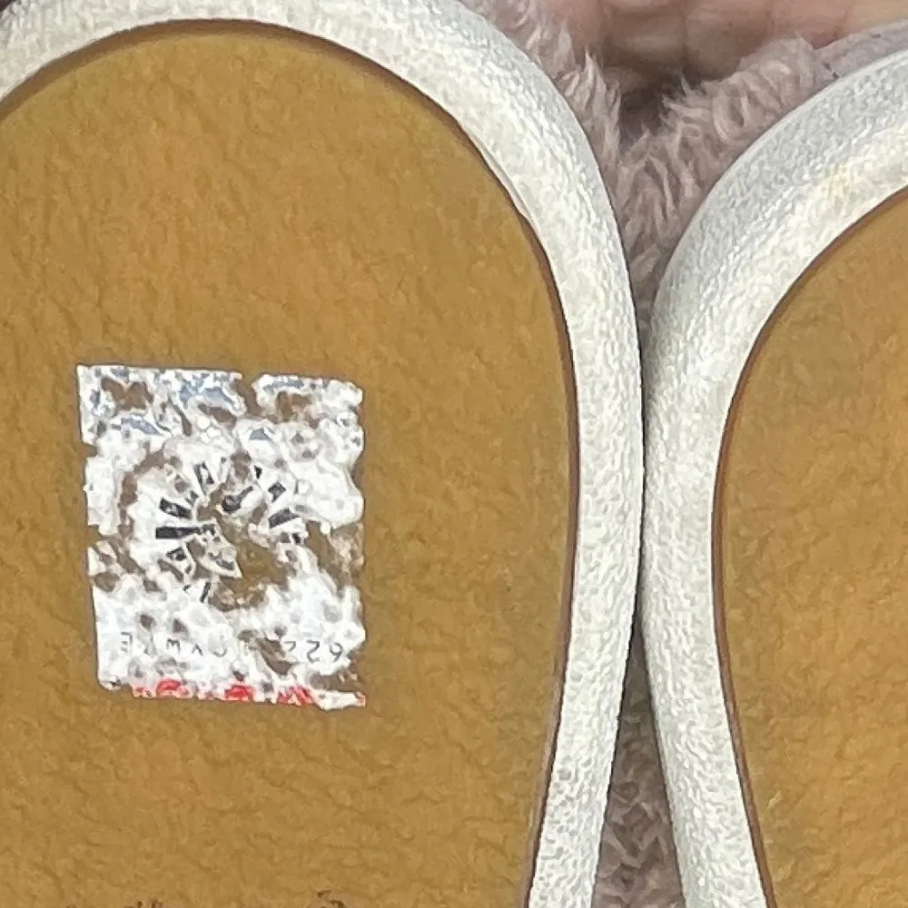 UGG‎ Fuzzy Shoes - Image 6