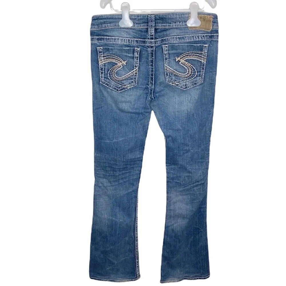 Silver Jeans Frances 18” distressed bootcut jeans size w28 - Image 32