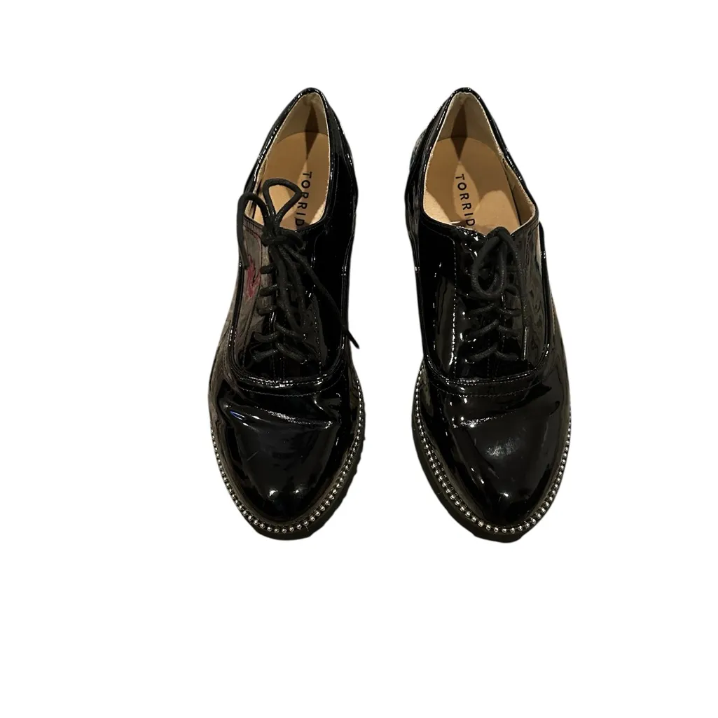 Torrid Patent Leather Glossy Laceup Black Oxford Platform Shoes 9.5 - Image 2