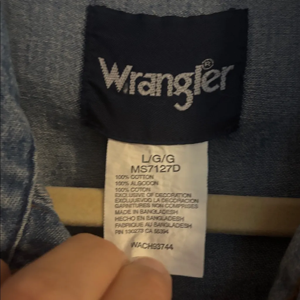 Wrangler Women’s Casual Blue Button Down Shirt with Pearl Snaps - Image 2