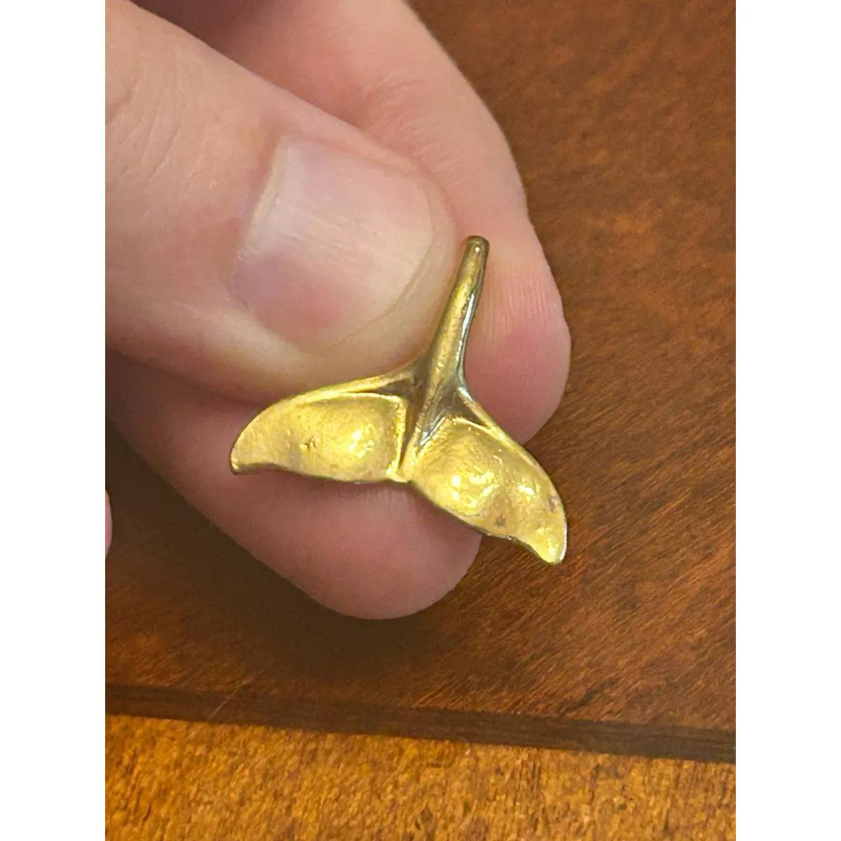 925 sterling silver v27 1.61g 0.5 inch whale tail gold tone pendant - Image 3