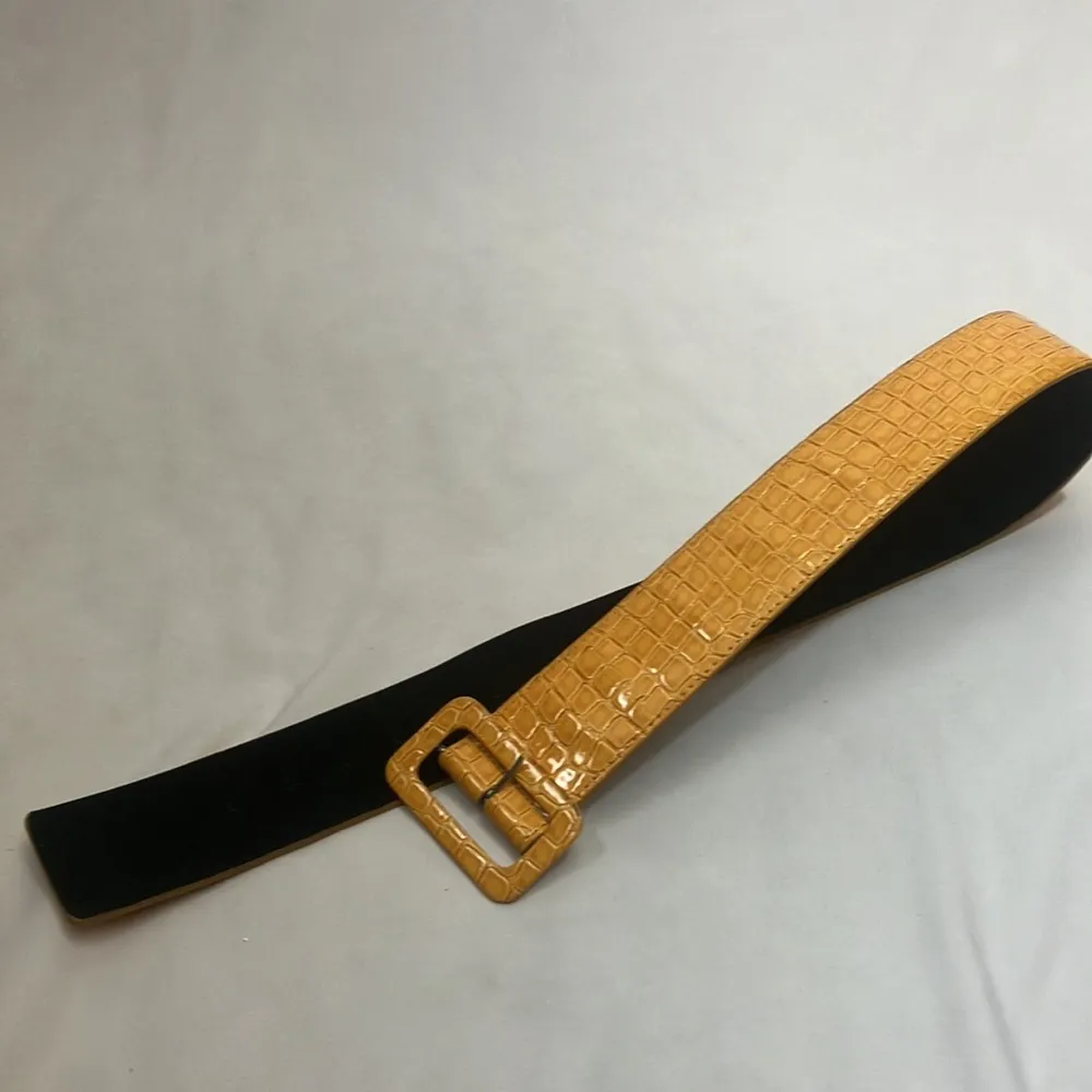 Yellow crocodile patent leather wide belt woman’s size S/M - Image 2