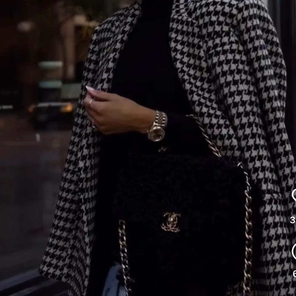 BLOGGER’S FAV| NWT Gorgeous ZARA Houndstoch Blazer - Image 16