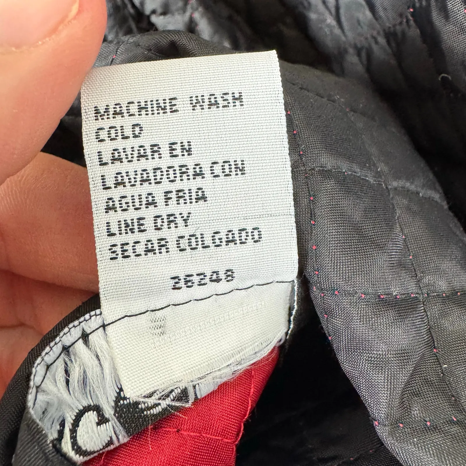 Sag Harbor 100% Nylon Reversible Red Black Quilted Button Up Jacket Size XL - Image 6