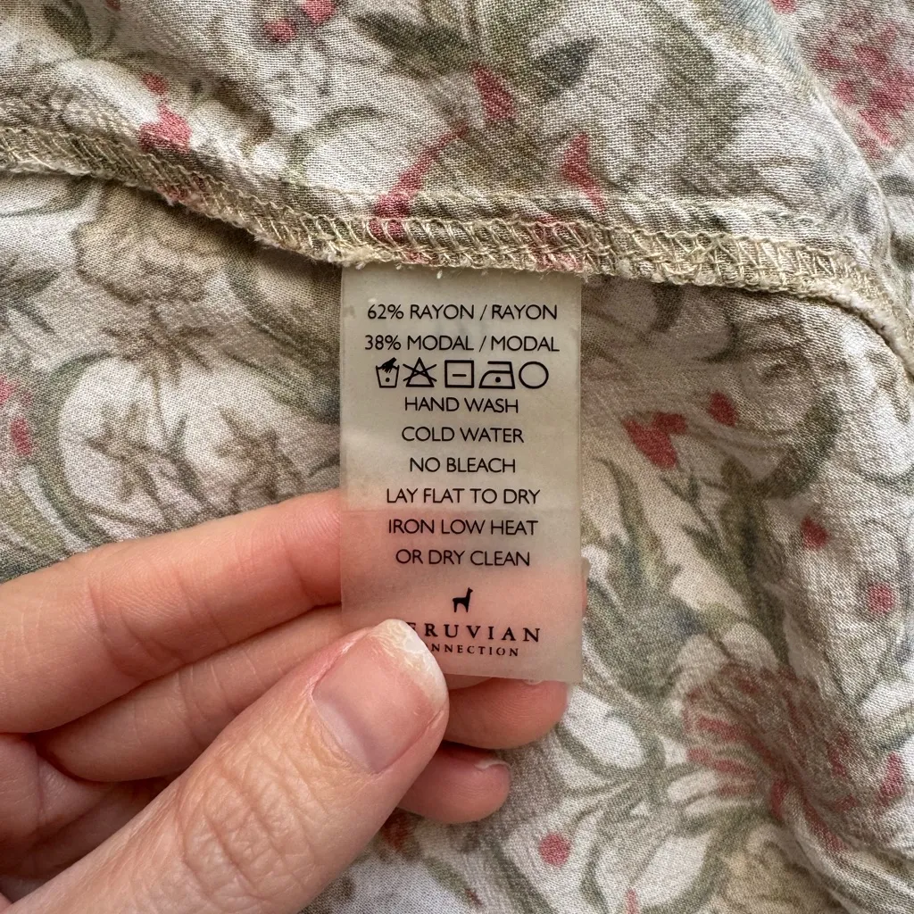 Peruvian Connection Floral Pleated Blouse Size Small - Image 7