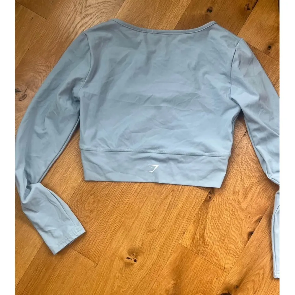 Gymshark Iceberg Blue Crossover Long Sleeve Crop Top Women's Size XS - Image 3
