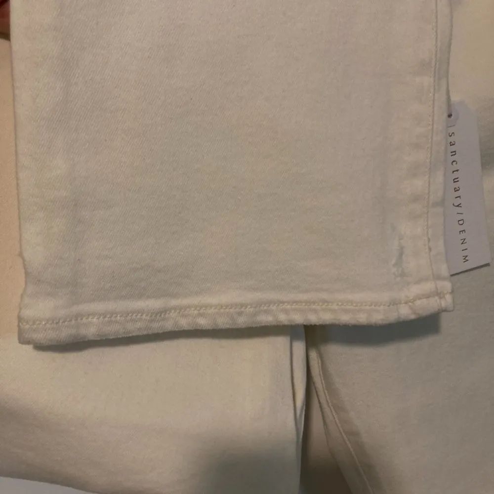 Sanctuary women's size 31 connector kick crop exposed button fly jeans - Image 6