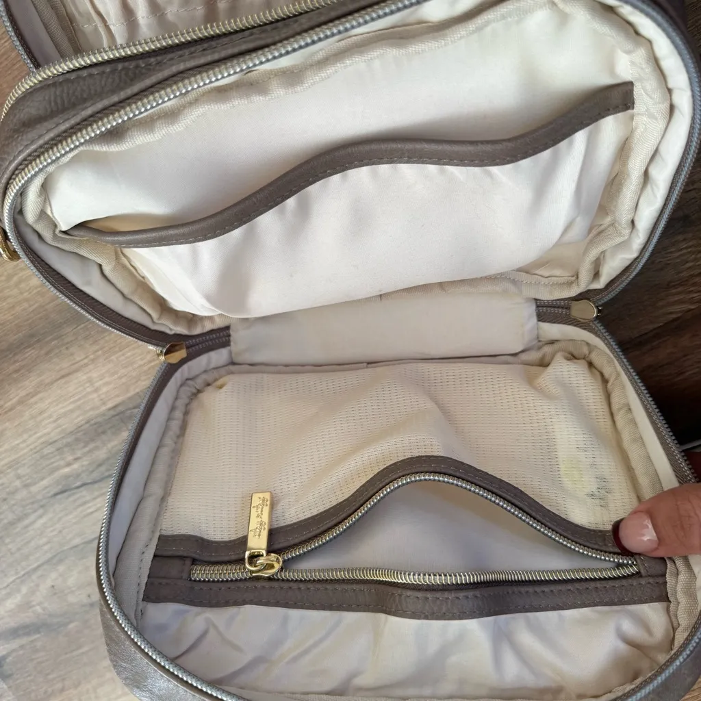 Itzy Ritzy Quilted Tan Crossbody baby Bag Gray - Image 8