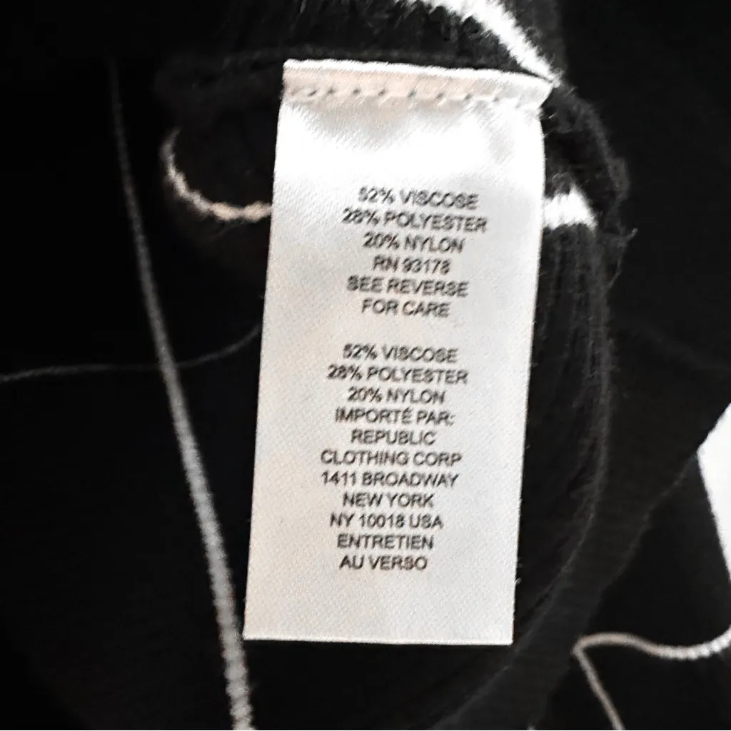 T Tahari Windowpane Dolman Sleeve Cardigan Black White V Neck sz Medium - Image 6