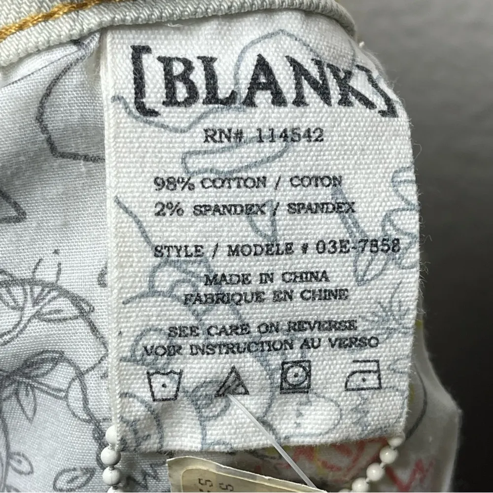 BLANKNYC Studded White Denim Shorts SZ 28 - Image 6