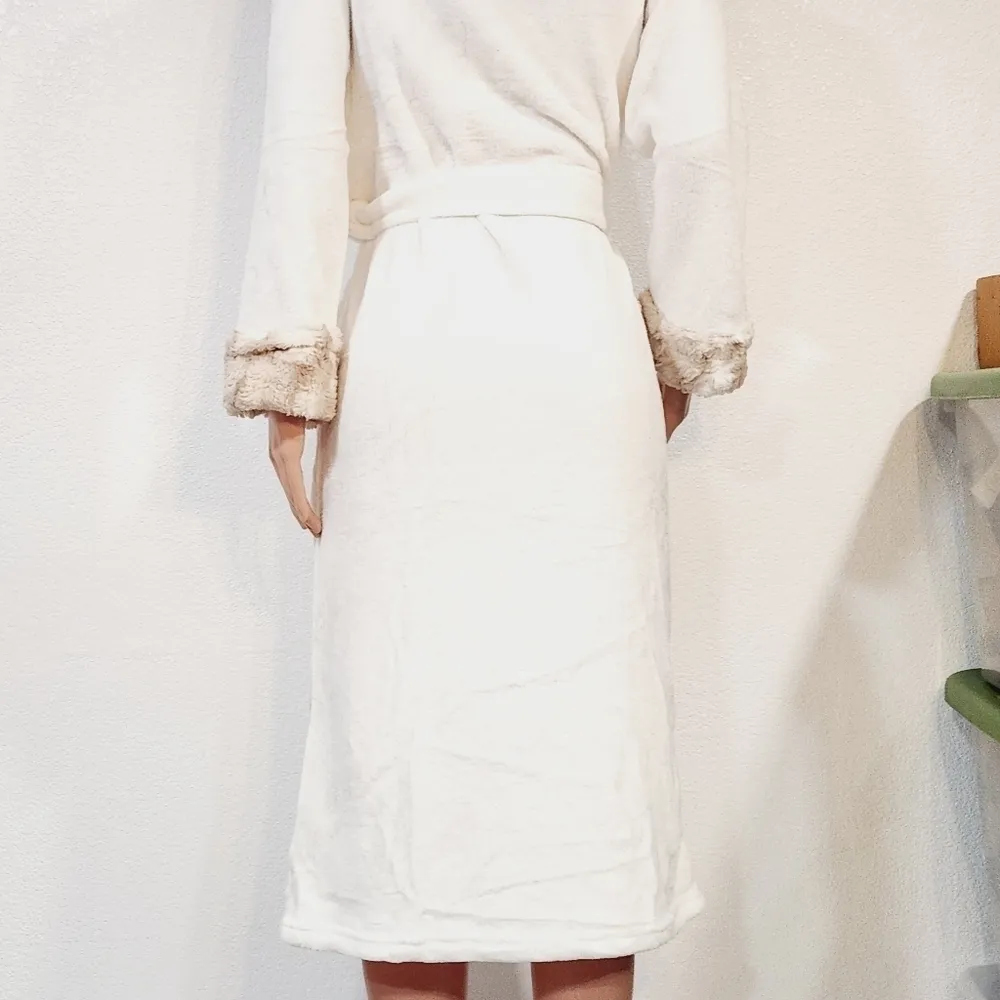 CAROLE Hochman Womens' Plush Robe Size S - Image 12