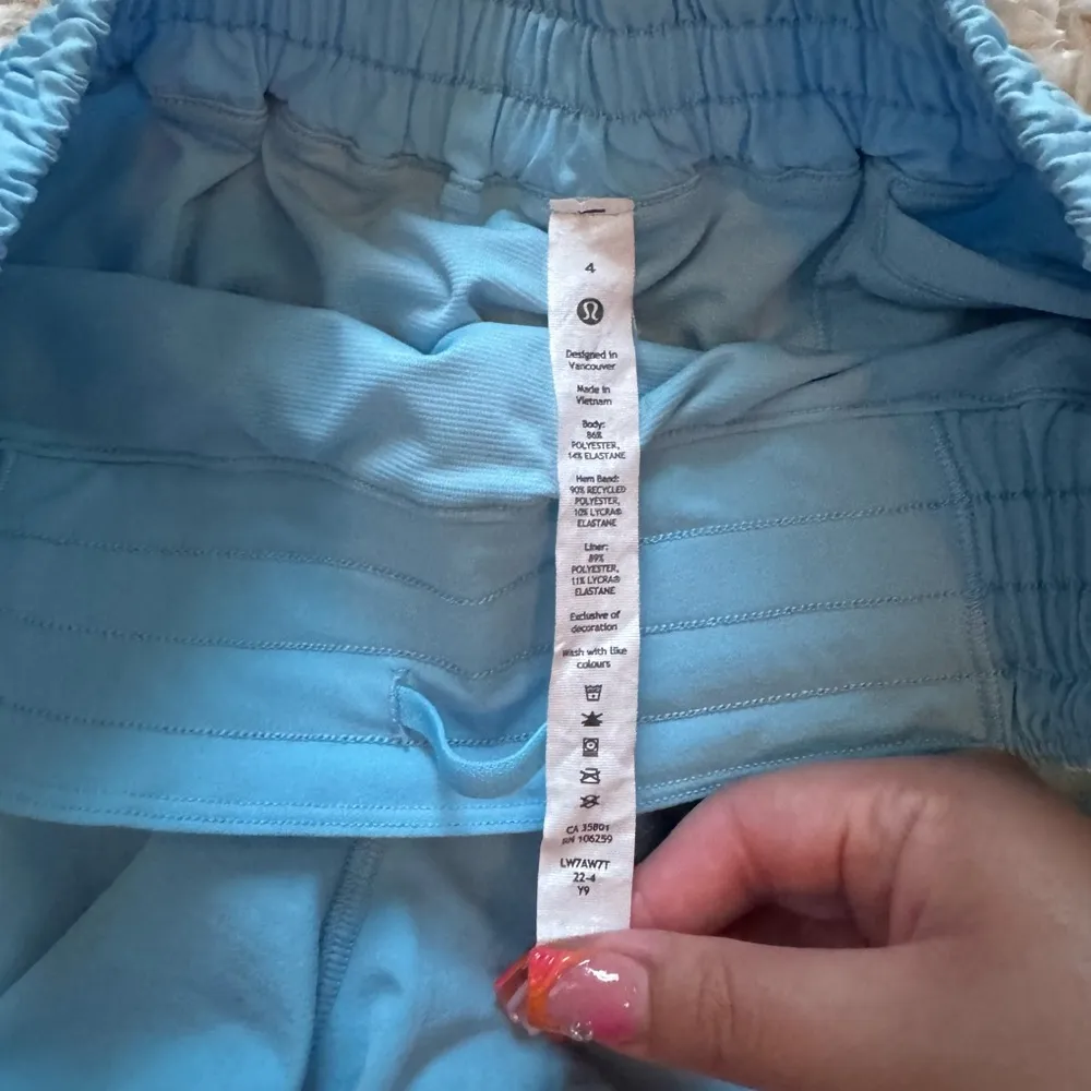 Blue Chill Hotty Hot High-Rise Short 4” Lululemon - Image 4