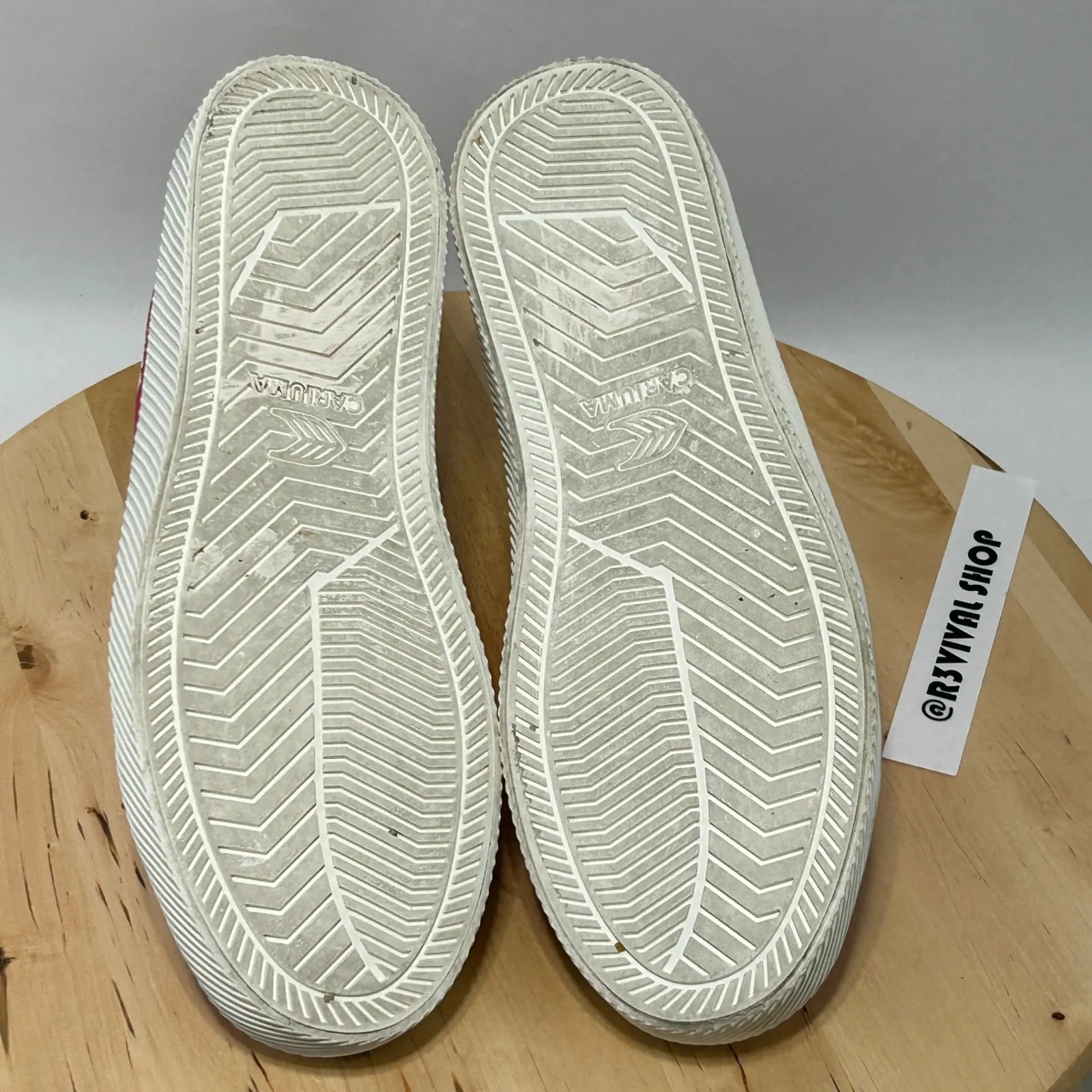 Cariuma x Pantone Oca Low Top Red Canvas Adult Unisex Sneaker - Image 13