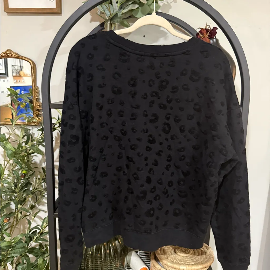 Rails Black Fleece Pullover leopard print with zippers on the side cropped large - Image 7