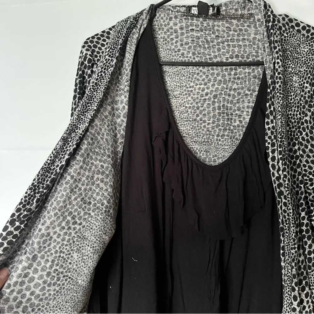 AGB Black and White Animal Patterned Cardigan with built in blouse Size 3X - Image 4