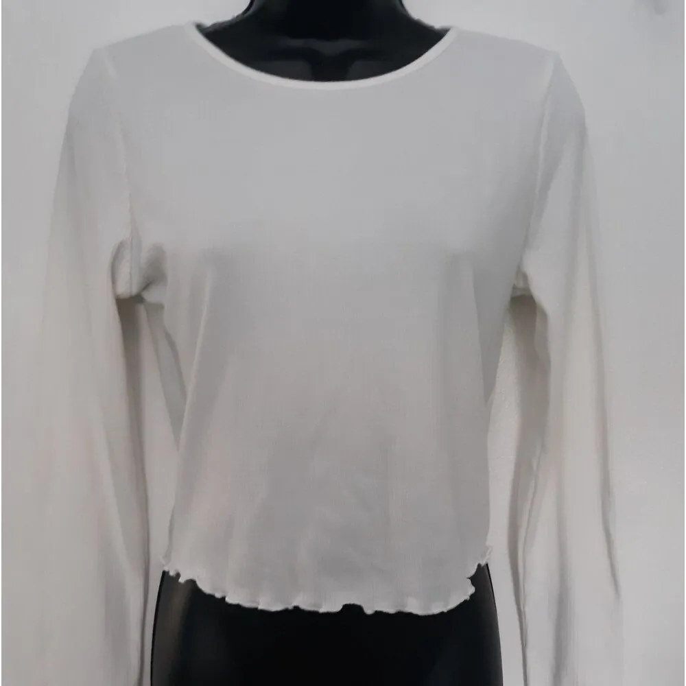 Caution to the wind crop top - Image 3