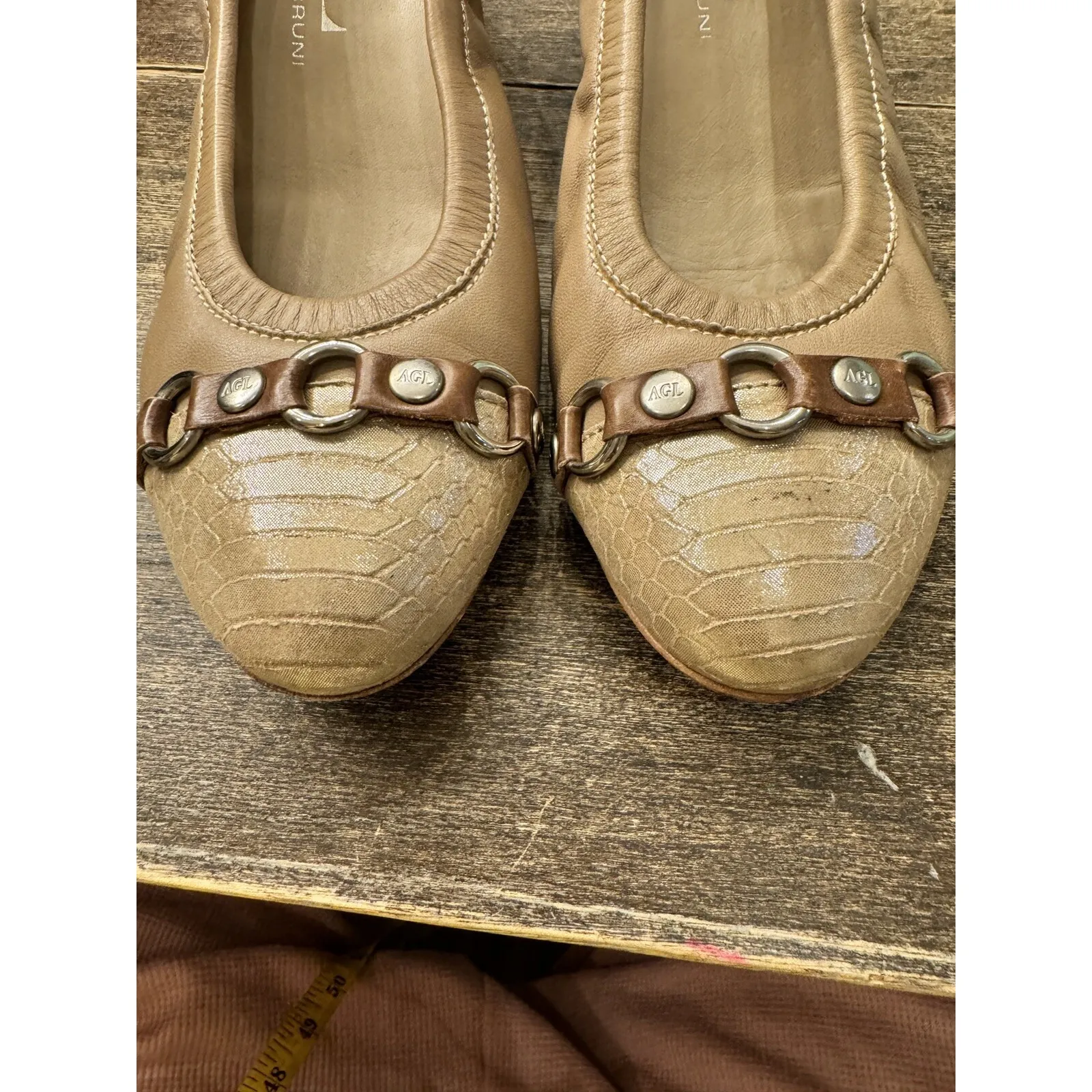 AGL Attilio Giusti Leombruni Leather Embossed Cap‎ Toe Pump Heels 37.5 Tan Italy Size 7 - Image 4