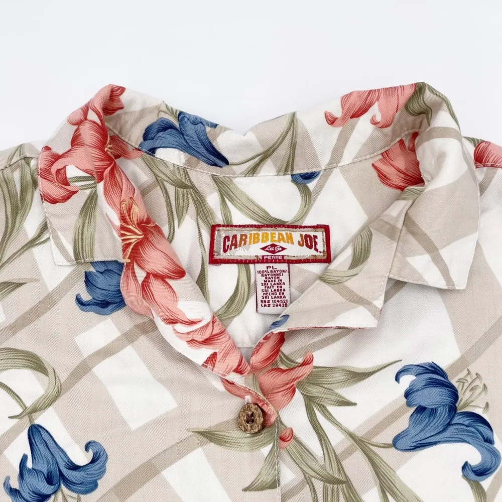 Vintage Caribbean Joe Women's Floral Hawaiian Shirt Button Front Short Sleeves - Image 3
