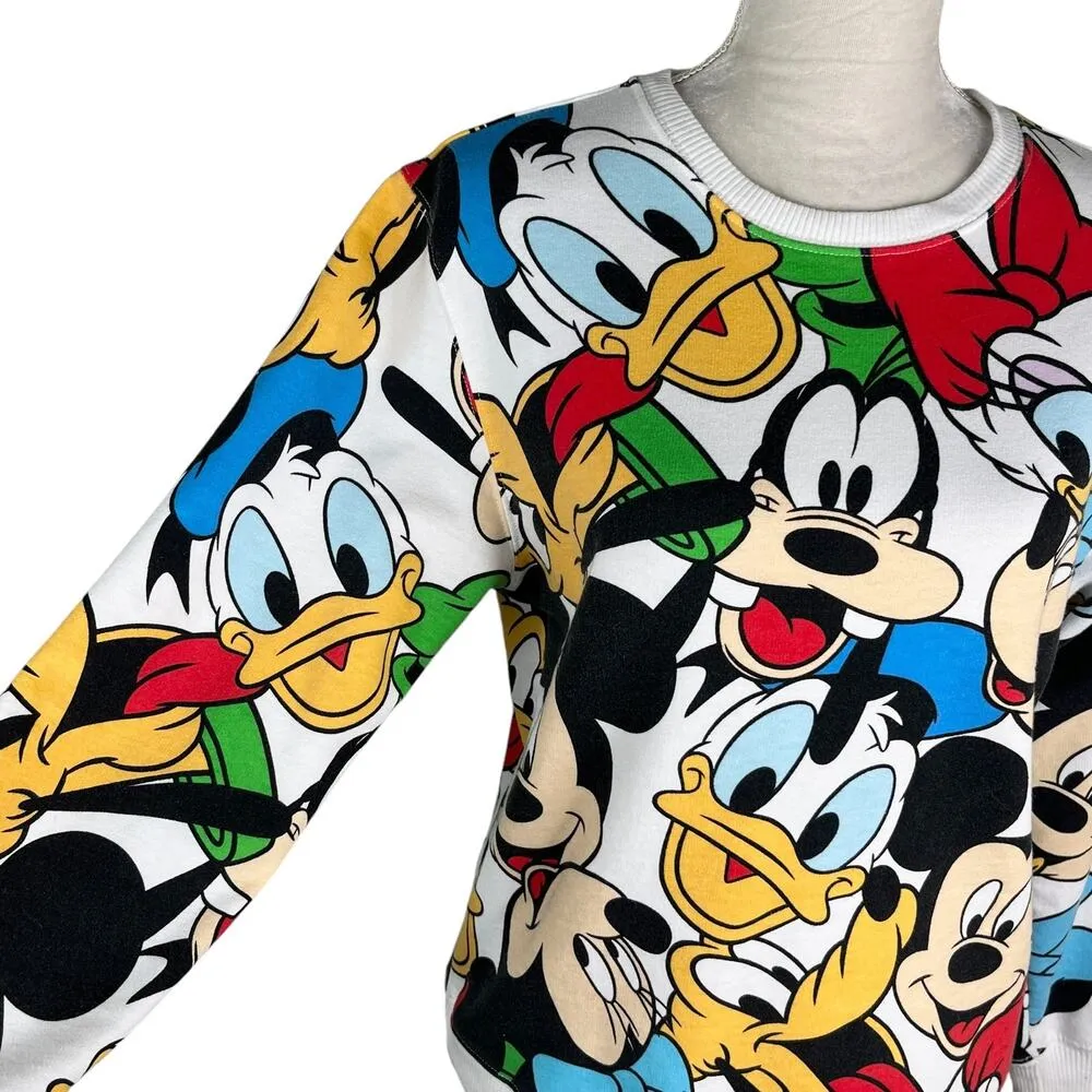 Disney Mickey Mouse & Friends Sweatshirt Medium Crewneck Pullover - Image 10