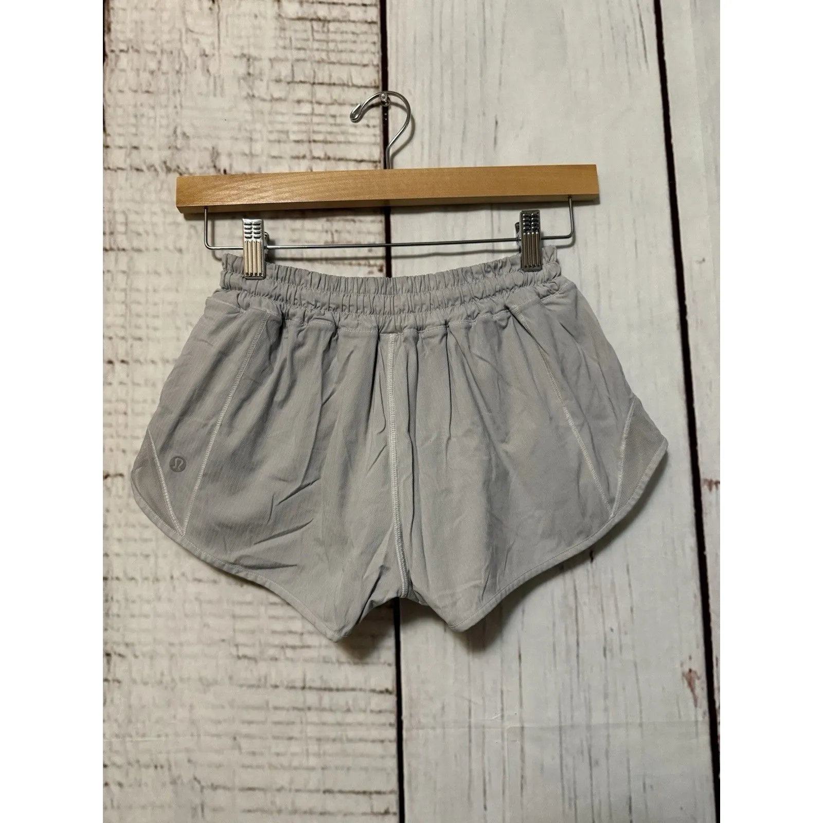 Lululemon Hotty Hot Shorts II 2" Inseam Lined Swift Size 4 White/Beige W7AHOR White - Image 2