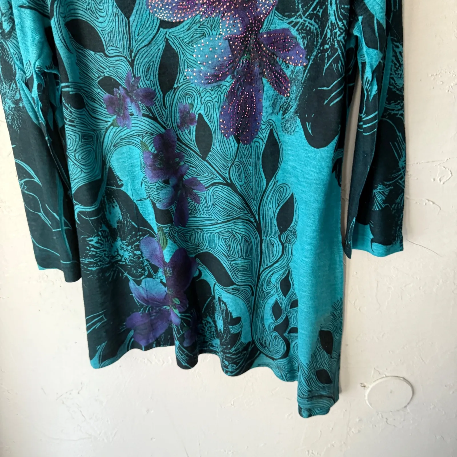 Cactus Teal Floral Rhinestone Detail Long‎ Sleeve Asymmetrical Top Boho Artsy L Blue Size L - Image 5