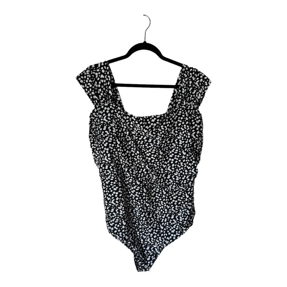 Jantzen Glamour Maillot Black White Print Cap-Sleeve One-Piece Swimsuit 24W New - Image 3