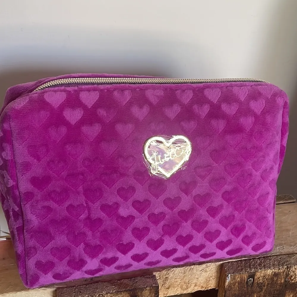 Juicy Couture bag velour Purple Heart toiletries bag New OS - Image 6