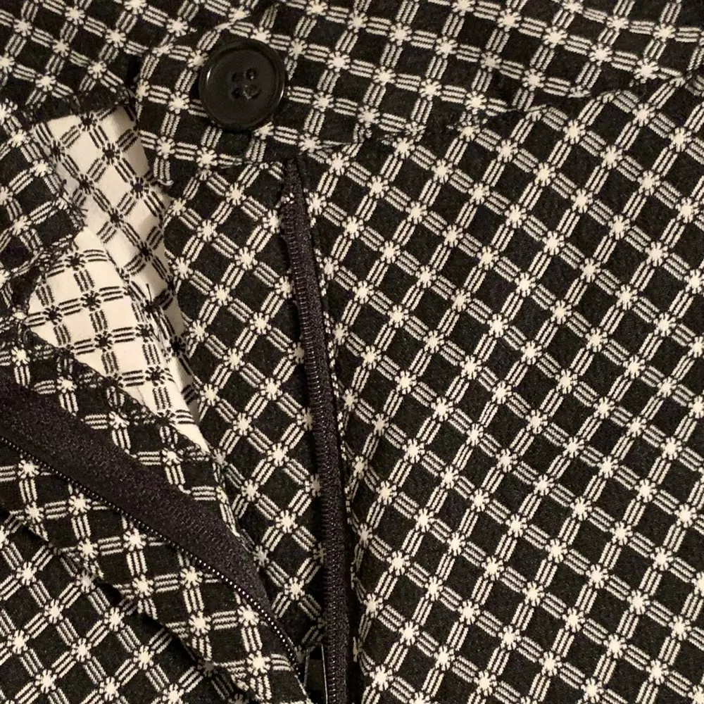 Max Studio Black and White Pants - Image 3