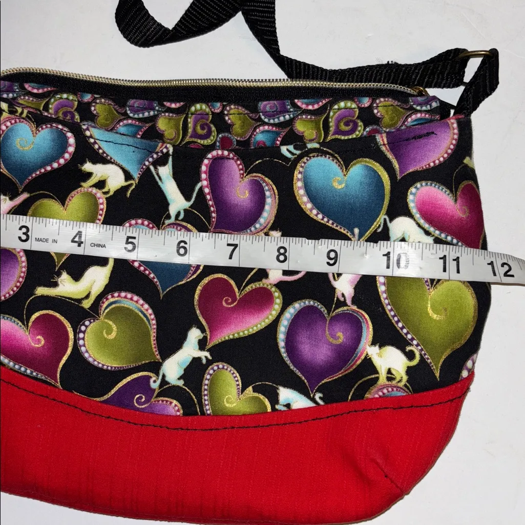 CAT A TUDE MULTI COLOR AND VIBRANT RED FABRIC POCKETBOOK BLACK WITH WHITE CATS - Image 10