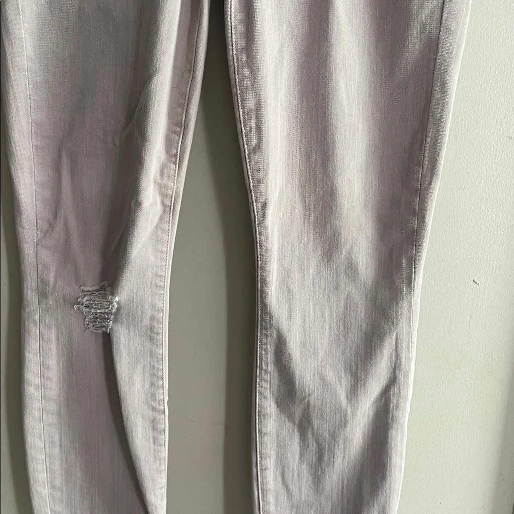 MOTHER The Looker Crop Jeans in Sexy Just Walked Into Town Blush - Image 7