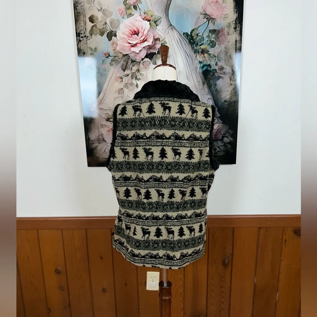 Cozy Woolrich Sherpa Fleece Vest! - Image 7